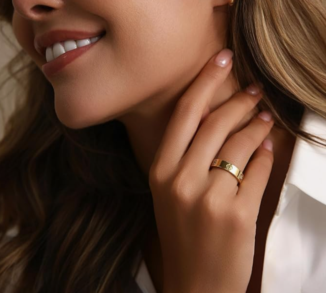 Sparkling Clover 18K Gold Ring