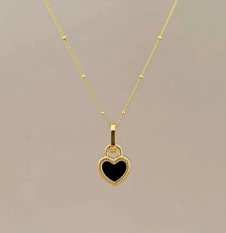 Minimalist Heart 18K Gold Necklace
