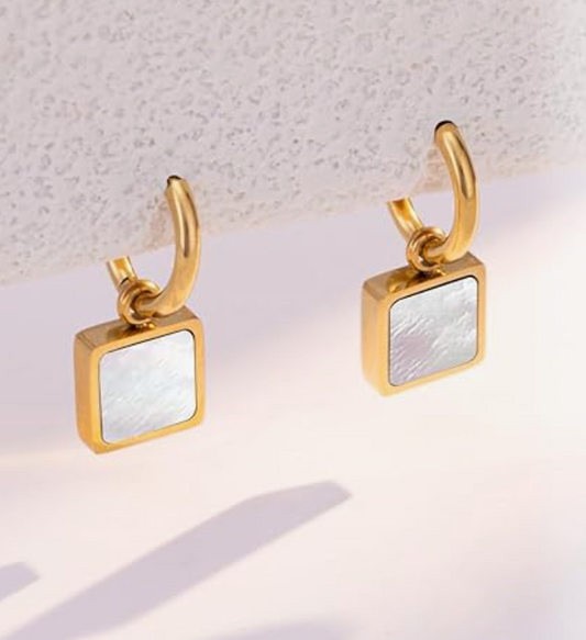 Exquisite 14K Gold Earrings
